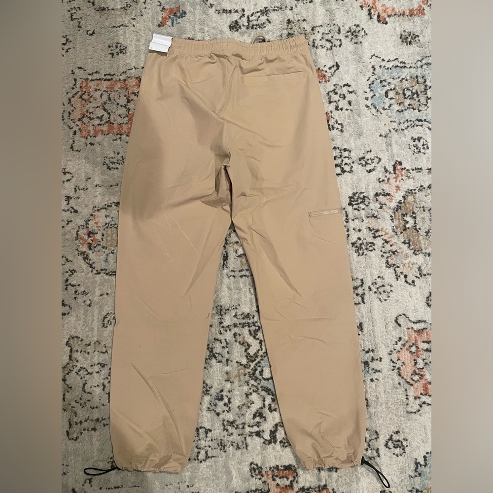 Jordan pant
New with tags 
No rip no stains 
Smoke free pet free home